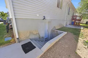 8814 W Daisy View Ln, Magna, UT 84044 - Photo 19