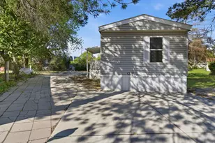 1675 W Indian Summer Dr N, Salt Lake City, UT 84116 - Photo 25