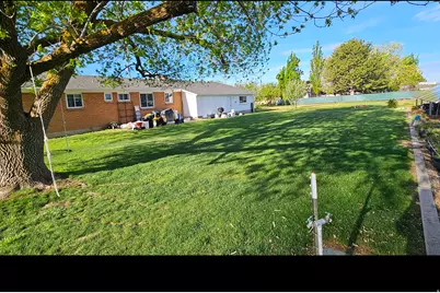 2132 W 800 N, Clinton, UT 84015 - Photo 9