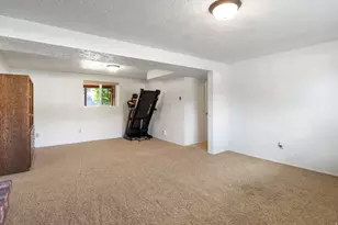 915 Aspen Way, Layton, UT 84040 - Photo 21