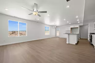 1554 E Pheasant Rd, Eagle Mountain, UT 84005 - Photo 5