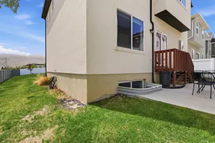 7152 N Brook Ridge, Eagle Mountain, UT 84005 - Photo 21