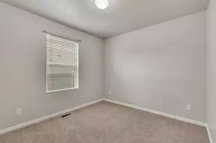 2368 E Hitching Post Dr, Eagle Mountain, UT 84005 - Photo 9