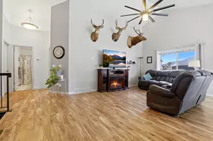 1379 N 2530 W, Clinton, UT 84015 - Photo 13