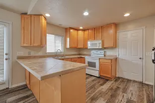 2895 N 2225 St E, Layton, UT 84040 - Photo 7