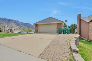 2895 N 2225 St E, Layton, UT 84040 - Photo 3