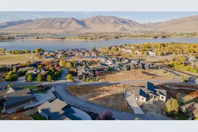 1018 S Meadowlark Ln #2, Huntsville, UT 84317 - Photo 1