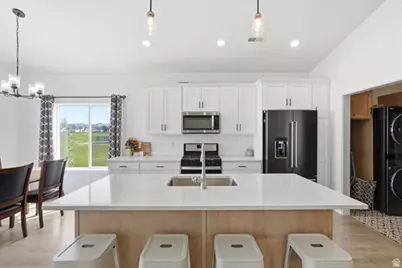 117 E Eagle Way, Preston, ID 83263 - Photo 3