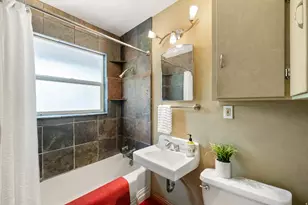 2560 E 2940 S, Salt Lake City, UT 84109 - Photo 11