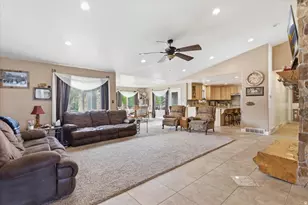 6237 W 4600 S, Hooper, UT 84315 - Photo 7