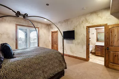 802 Eaglepointe Dr, North Salt Lake, UT 84054 - Photo 29