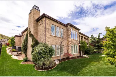 802 Eaglepointe Dr, North Salt Lake, UT 84054 - Photo 15