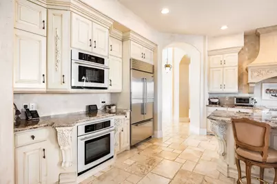 802 Eaglepointe Dr, North Salt Lake, UT 84054 - Photo 9