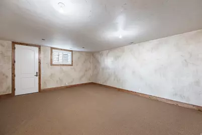 802 Eaglepointe Dr, North Salt Lake, UT 84054 - Photo 33