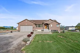 2646 N 6000 W, Hooper (Davis Cnty), UT 84315 - Photo 3