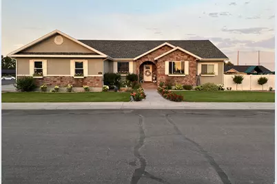 670 N Haydon Way, Roosevelt, UT 84066 - Photo 1