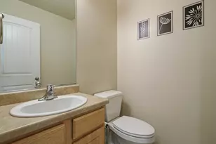 940 W Willow Green Way, Farmington, UT 84025 - Photo 19