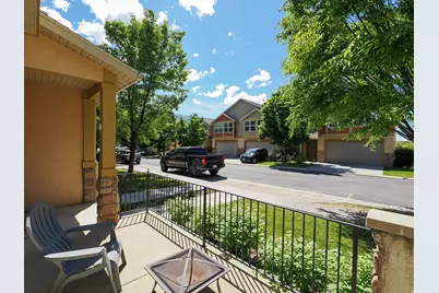940 W Willow Green Way, Farmington, UT 84025 - Photo 3
