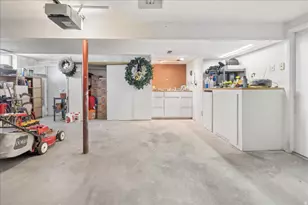 1701 E Hillsboro Dr, Layton, UT 84040 - Photo 29