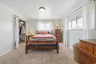 1701 E Hillsboro Dr, Layton, UT 84040 - Photo 17