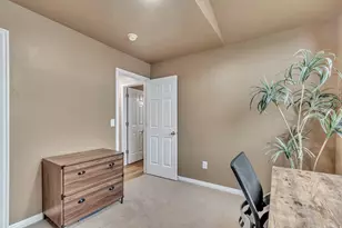 877 N Fox Run Dr E, Tooele, UT 84074 - Photo 19