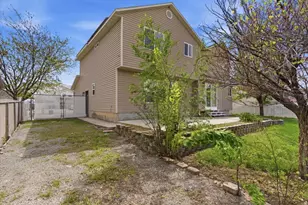 915 N 620 E, Tooele, UT 84074 - Photo 31