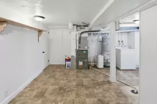 1504 E Lake St N, Ogden, UT 84401 - Photo 33