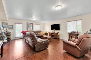 558 E Harvest Moon Dr, Pleasant Grove, UT 84062 - Photo 15