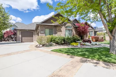 10476 S Hemisphere Ct W, South Jordan, UT 84095 - Photo 3