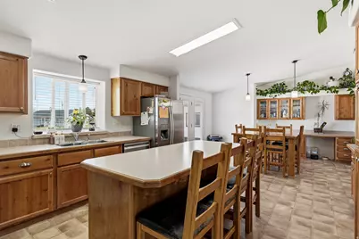 1637 E Midvalley Rd, Enoch, UT 84721 - Photo 9