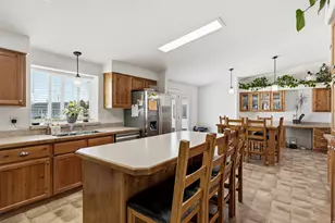 1637 E Midvalley Rd, Enoch, UT 84721 - Photo 9