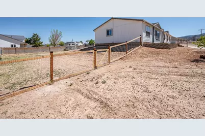 1637 E Midvalley Rd, Enoch, UT 84721 - Photo 39