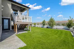 3065 E Lake Vista Dr, Eagle Mountain, UT 84005 - Photo 47