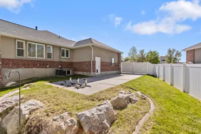 3648 Troon Dr, Syracuse, UT 84075 - Photo 31