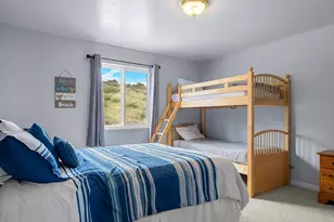 890 N Newberg Pl, Garden City, UT 84028 - Photo 23