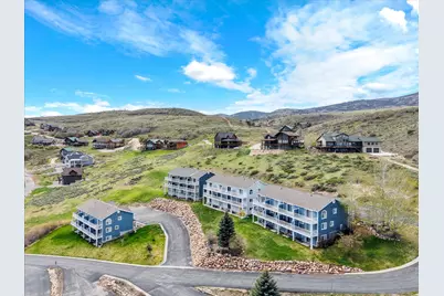 890 N Newberg Pl #3, Garden City, UT 84028 - Photo 9