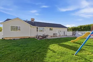 2185 S 2325 W, Syracuse, UT 84075 - Photo 29
