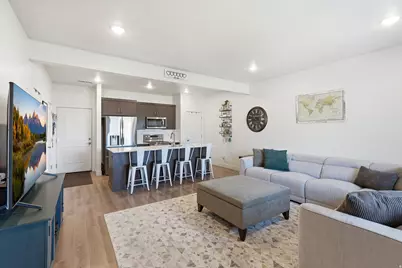 1555 E 320 S, Hyrum, UT 84319 - Photo 7