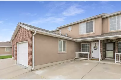 134 W 2525 N, Harrisville, UT 84414 - Photo 3