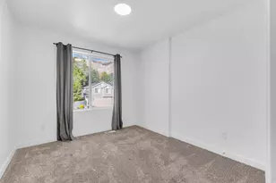 607 S Plum Creek Ln E, Ogden, UT 84404 - Photo 15