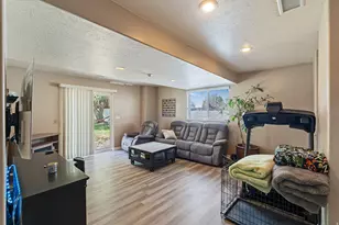 595 N Banbury Cir W, North Salt Lake, UT 84054 - Photo 15