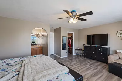 595 N Banbury Cir W, North Salt Lake, UT 84054 - Photo 11
