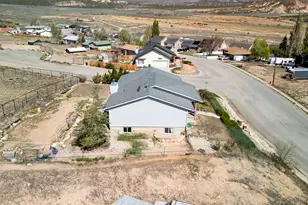 4597 W Hillside Dr, Vernal, UT 84078 - Photo 7