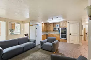 217 E Scenic Peak Cove, Draper, UT 84020 - Photo 15