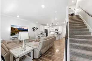 4344 W Bromwell Ct, Lehi, UT 84048 - Photo 9