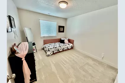 1062 N Kensington Hts, Kaysville, UT 84037 - Photo 7