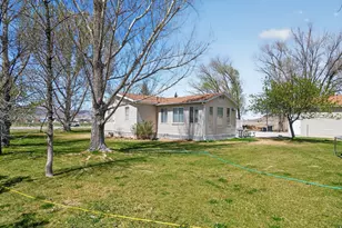 170 N 400 W, Centerfield, UT 84622 - Photo 3