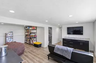 244 W 100 N, Roosevelt, UT 84066 - Photo 17