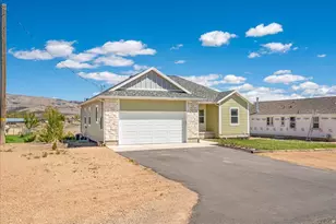 607 S 250 W, Fountain Green, UT 84632 - Photo 3