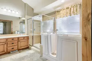 2066 E Tivoli Ct, Draper, UT 84020 - Photo 17
